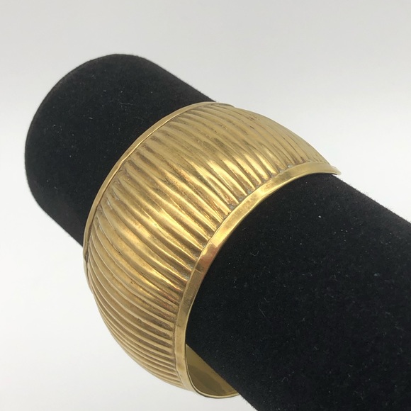 Brass cuff bracelet. 2.5” diameter. Band is 1.5” with 1” space. - Picture 3 of 4